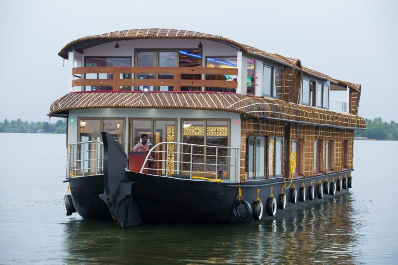 Hotel Marari Houseboat Mararikulam Exterior foto