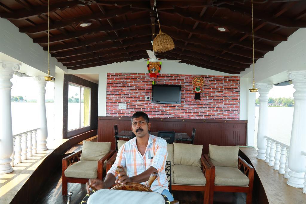 Hotel Marari Houseboat Mararikulam Exterior foto