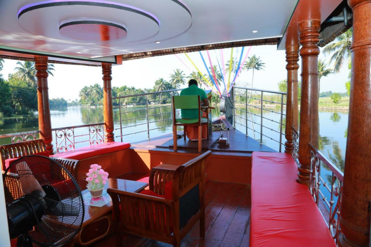 Hotel Marari Houseboat Mararikulam Exterior foto